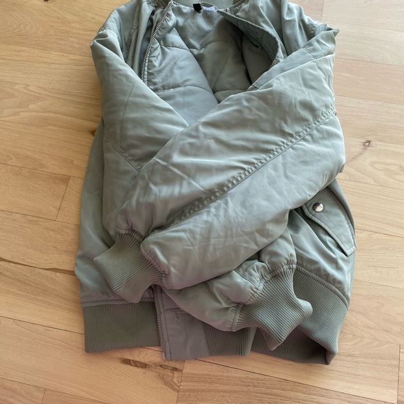 H&M safe bomber jacket - Picture 3 of 3